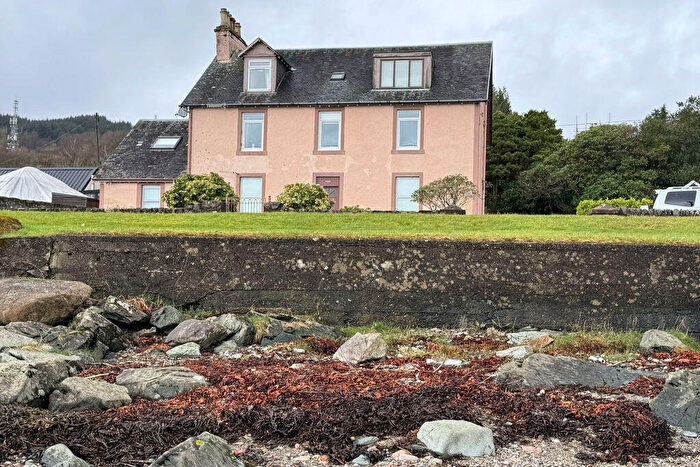 3 Bedroom Apartment For Sale In Glenburn Road, Ardrishaig, PA30