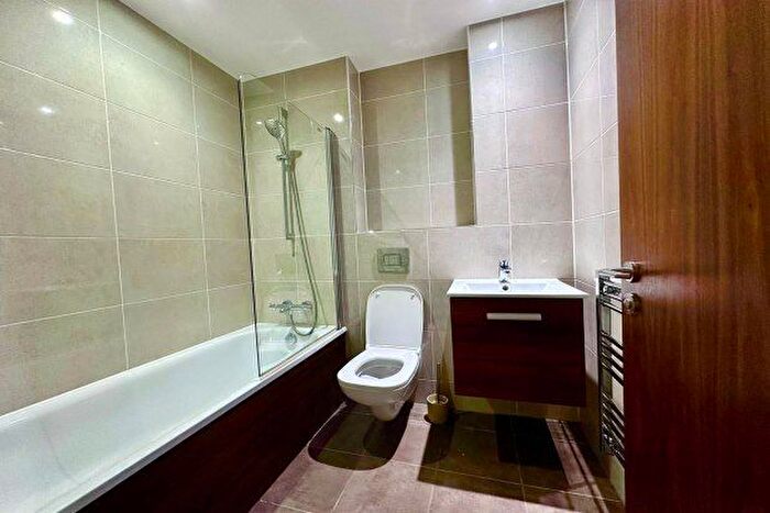 2 Bedroom Flat To Rent In Metropolitan House, Birmingham, B16