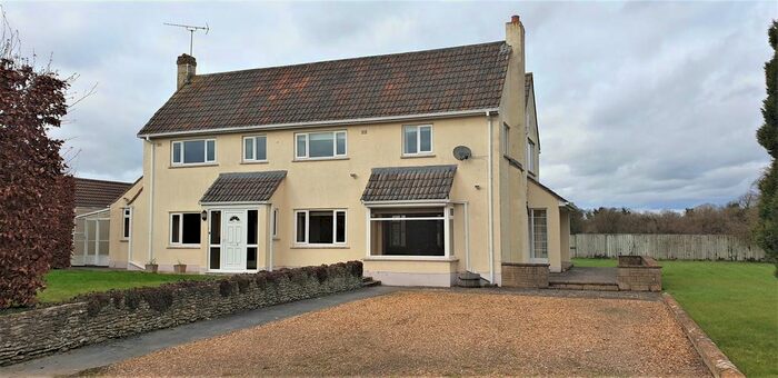 4 Bedroom Detached House To Rent In Showell, Chippenham SN15