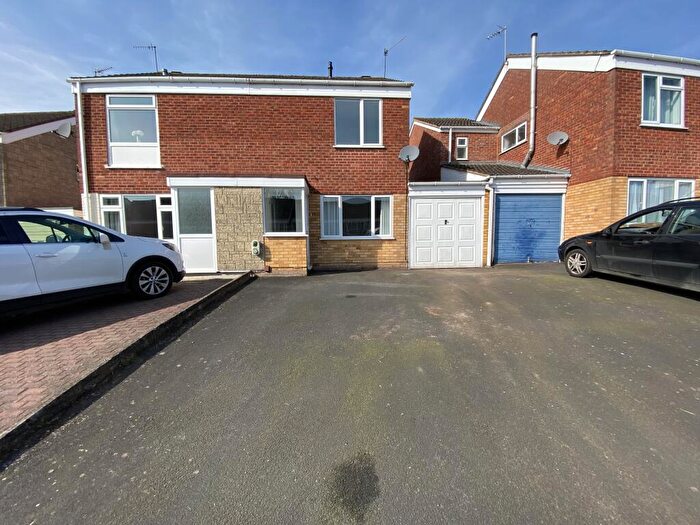 3 Bedroom House To Rent In Aintree Close, Kidderminster, DY11