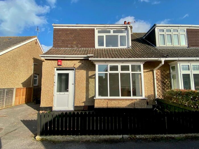 3 Bedroom Semi-Detached House To Rent In Oval Gardens, Gosport, PO12