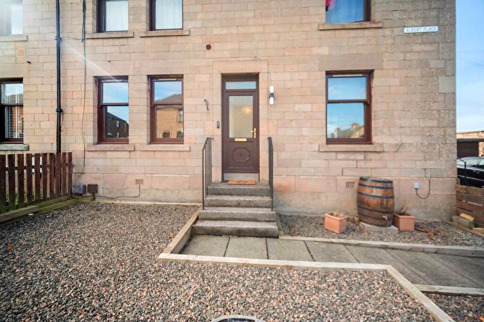 2 Bedroom End Of Terrace House For Sale In Albert Place, Wallyford, EH21