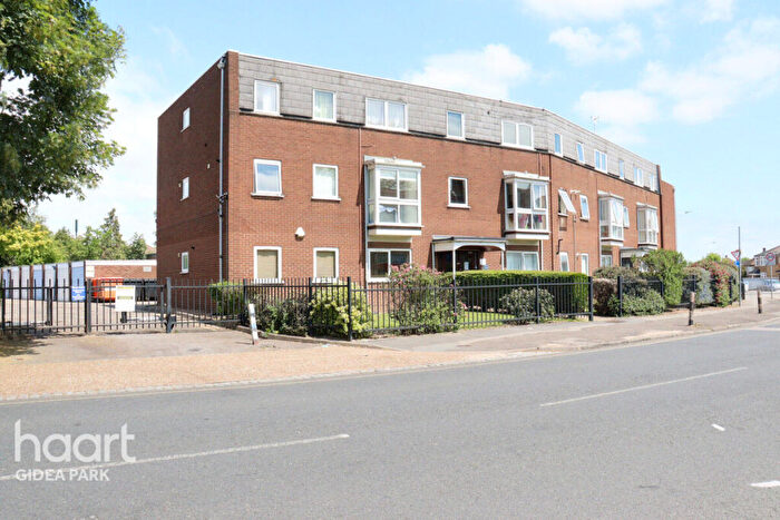 2 Bedroom Apartment For Sale In Station Road, Gidea Park, RM2
