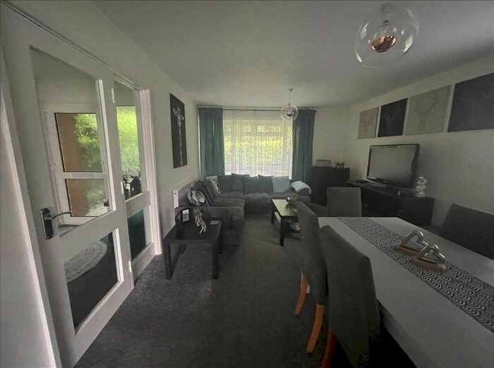 4 Bedroom End Of Terrace House To Rent In Cordrey Gardens, Coulsdon, CR5