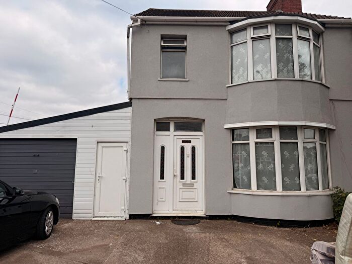 3 Bedroom Semi Detached House To Rent In Dallow Road, Luton, LU1