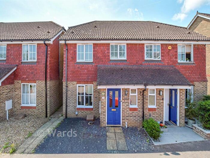 3 Bedroom Semi-Detached House For Sale In Beaver Road, Maidstone, Kent, ME16