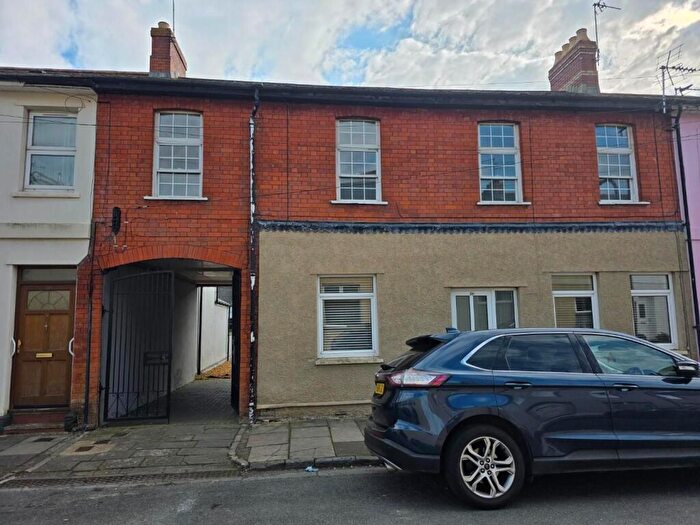 2 Bedroom Flat To Rent In Salop Street, Penarth, CF64