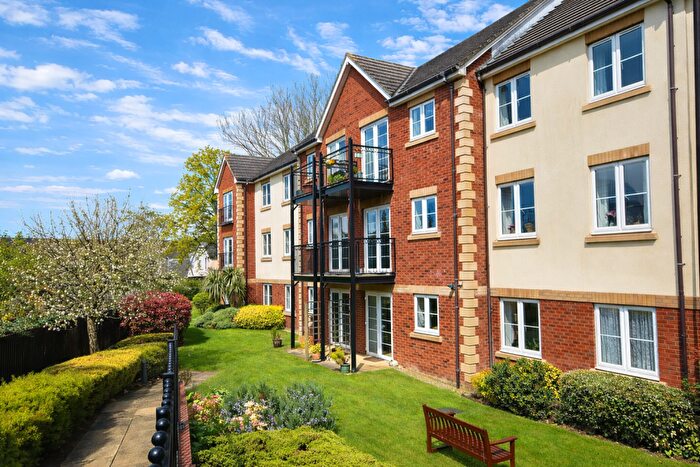 1 Bedroom Flat For Sale In Pegasus Court, Central Nailsea - A Prime Hall Floor Apartment, BS48