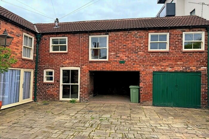 2 Bedroom Cottage To Rent In School Board Lane, Chesterfield, Derbyshire, S40