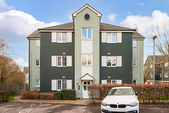 2 Bedroom Apartment For Sale In Bedford Drive, Titchfield Common, Fareham, PO14