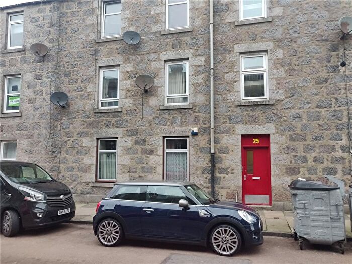3 Bedroom Flat To Rent In Urquhart Road, Aberdeen, AB24