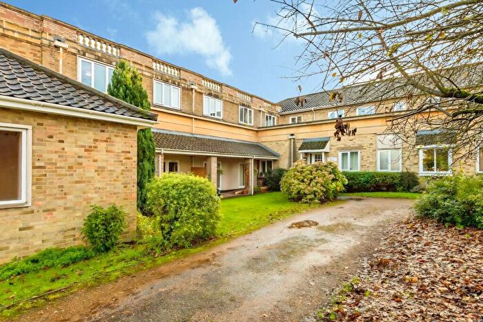 1 Bedroom Flat To Rent In Quintin Gurney House Keswick Hall, Keswick, Norwich, NR4