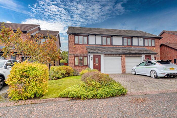 3 Bedroom Semi-Detached House For Sale In Hexham Court, Highgrove Estate, NE11