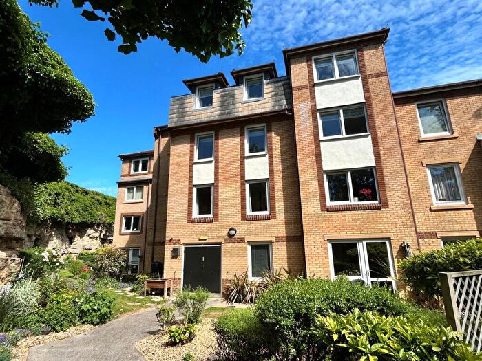 2 Bedroom Flat For Sale In Newcomb Court, Stamford, PE9
