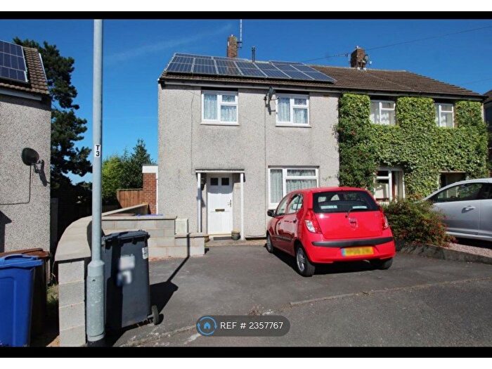 3 Bedroom Semi-Detached House To Rent In Calgary Crescent, Burton-On-Trent, DE15