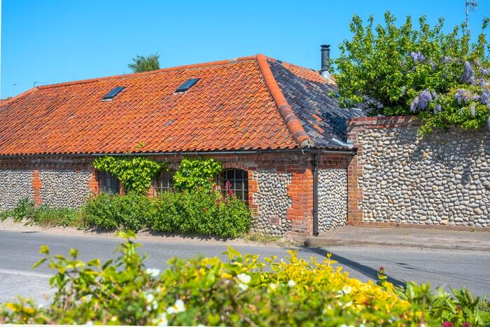 1 Bedroom Barn Conversion For Sale In Station Road, Weybourne, NR25