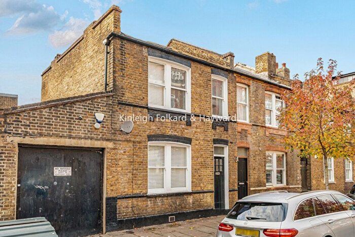 4 Bedroom Terraced House To Rent In Queens Row, Walworth, London, SE17
