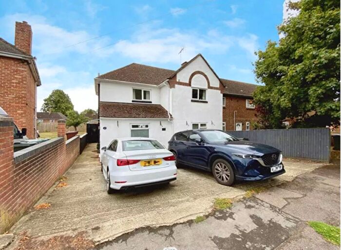 5 Bedroom Semi Detached House For Sale In Banbury, Oxfordshire, OX16