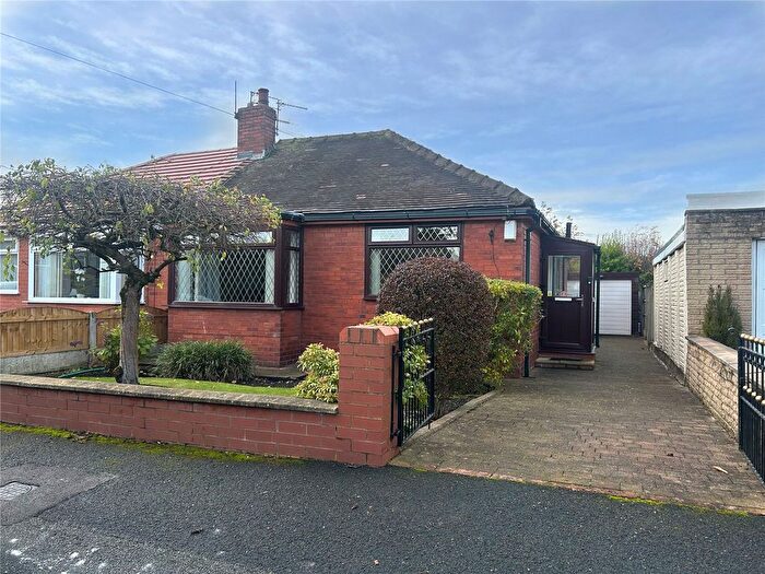 2 Bedroom Bungalow For Sale In Avon Road, Chadderton, Oldham, Greater Manchester, OL9