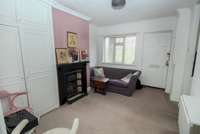 1 Bedroom Apartment To Rent In Colworth Road, Leytonstone, London, E11