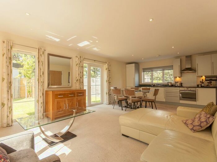 2 Bedroom Semi-Detached House To Rent In Banbury Road, Oxford, OX2