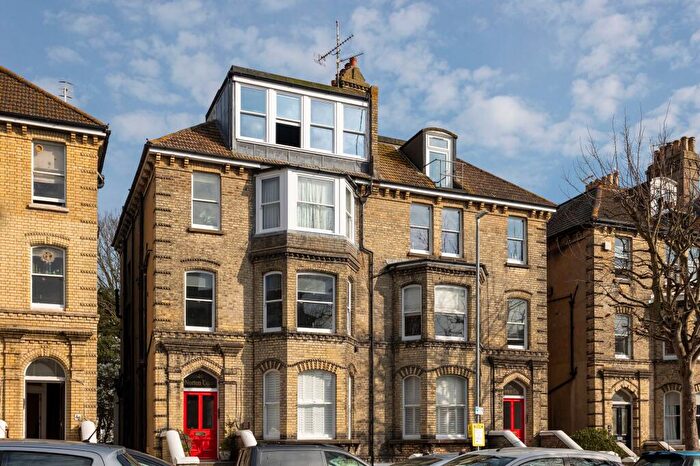 3 Bedroom Flat For Sale In Norton Road, Hove, BN3