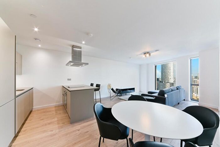 1 Bedroom Flat To Rent In Williamsburg Plaza, Canary Wharf, London, E14