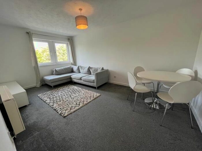 2 Bedroom Flat To Rent In Slateford Road, Edinburgh, EH14