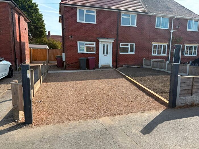 3 Bedroom Property To Rent In Chesterfield Road, Holmewood, Chesterfield, S42