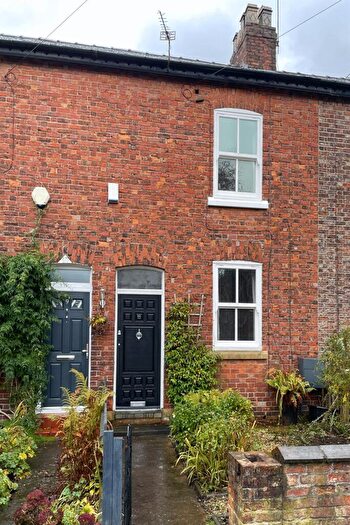 2 Bedroom Terraced House To Rent In Henwood Road, Didsbury, Manchester, M20