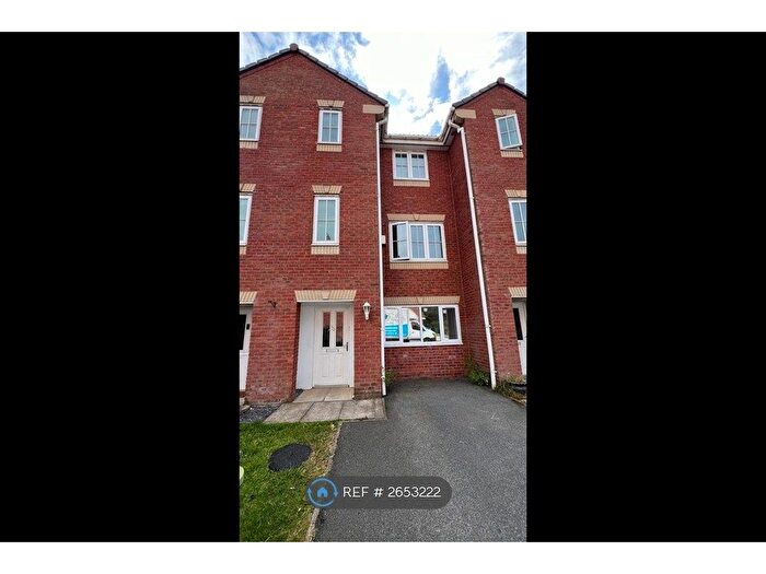 5 Bedroom Terraced House To Rent In Spring Place Gardens, Mirfield, WF14