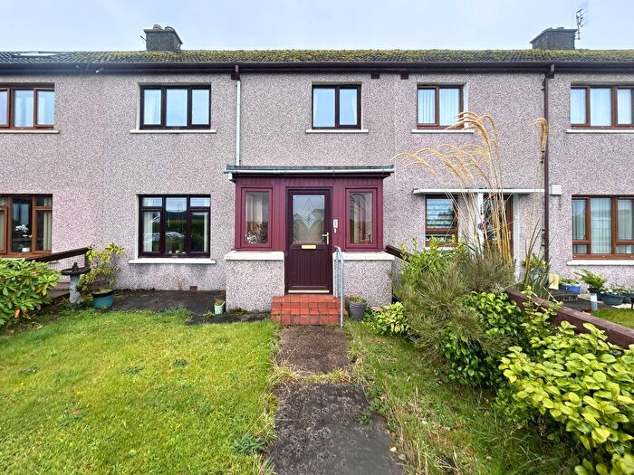 4 Bedroom Terraced House For Sale In Parkend, Sandwick, HS2