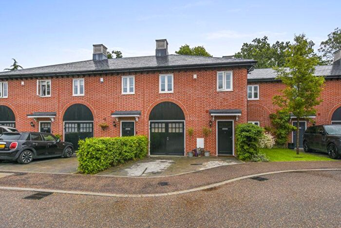 3 Bedroom Terraced House For Sale In Willis Grove, Hertford, SG13