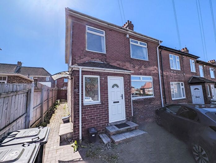 3 Bedroom Flat To Rent In Stamfordham Road, Fenham, Newcastle Upon Tyne, NE5