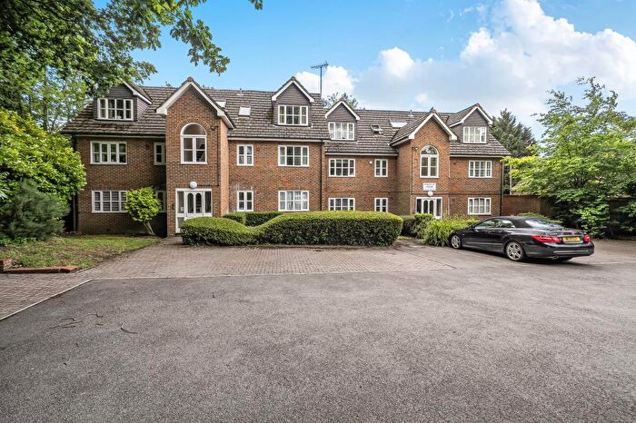 1 Bedroom Flat For Sale In Oak Leaf Court, Ascot, SL5