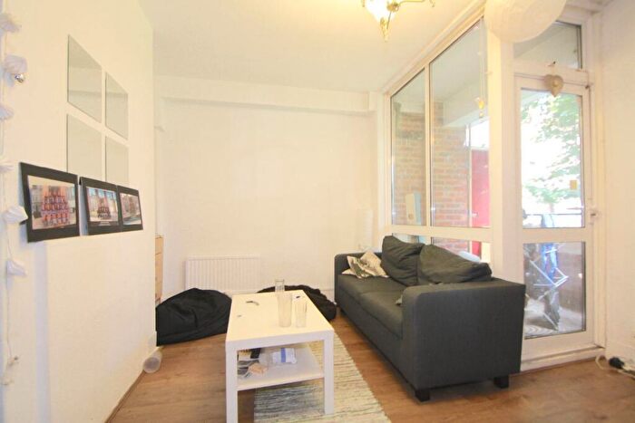 4 Bedroom Flat To Rent In Godwin Court, Crowndale Road, NW1