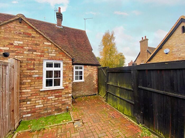 1 Bedroom Cottage To Rent In Church Road, Ivinghoe, Leighton Buzzard, LU7