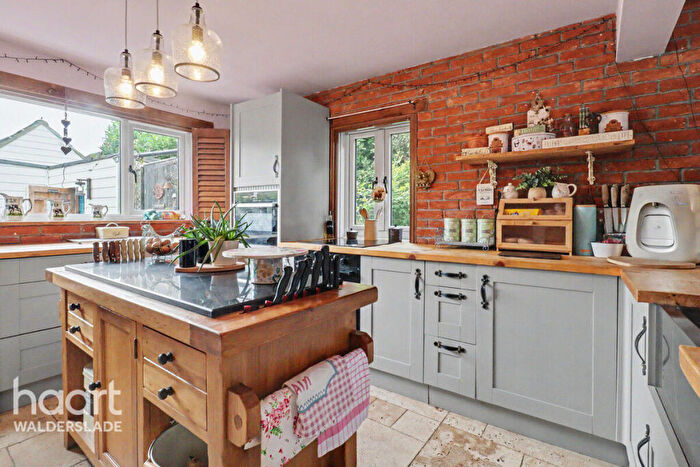 3 Bedroom Detached House For Sale In Walderslade Road, Walderslade, Chatham, ME5