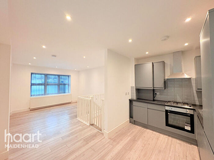 2 Bedroom Flat For Sale In High Street, Iver, SL0