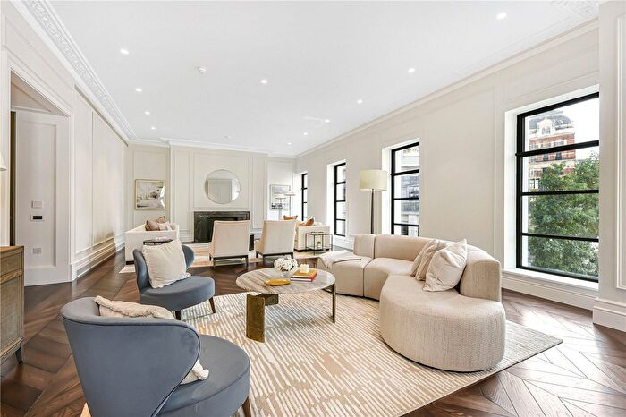 4 Bedroom Flat For Sale In Knightsbridge Gate, Apartment, William Street, London, SW1X