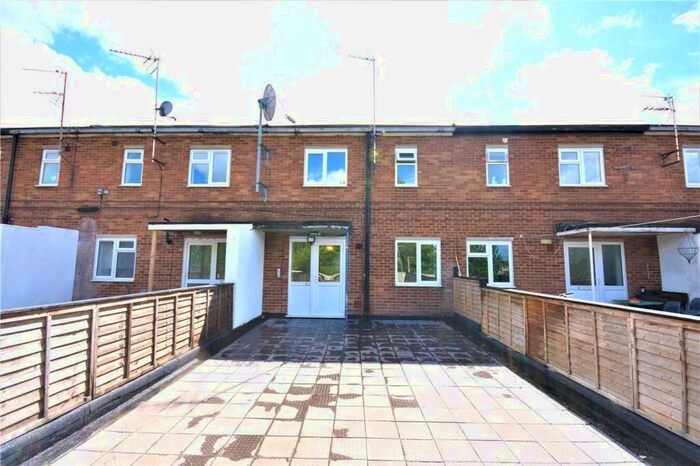3 Bedroom Apartment To Rent In Cockcroft Road, Didcot, OX11