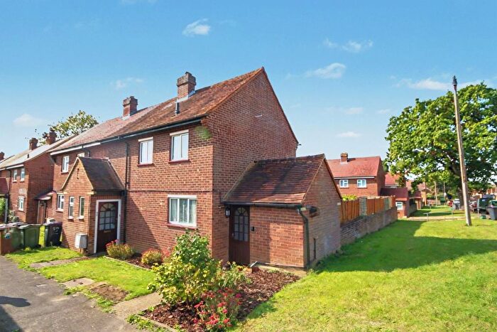 2 Bedroom Semi Detached House To Rent In Cabell Road, Guildford, GU2