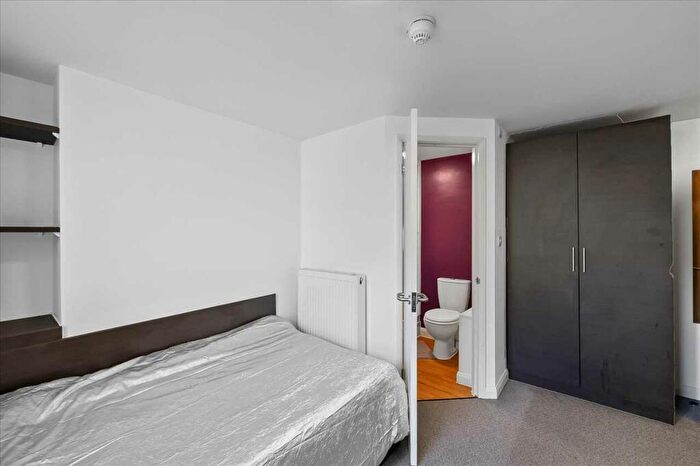 1 Bedroom End Of Terrace House To Rent In The Square, / North Road East, Plymouth, PL4