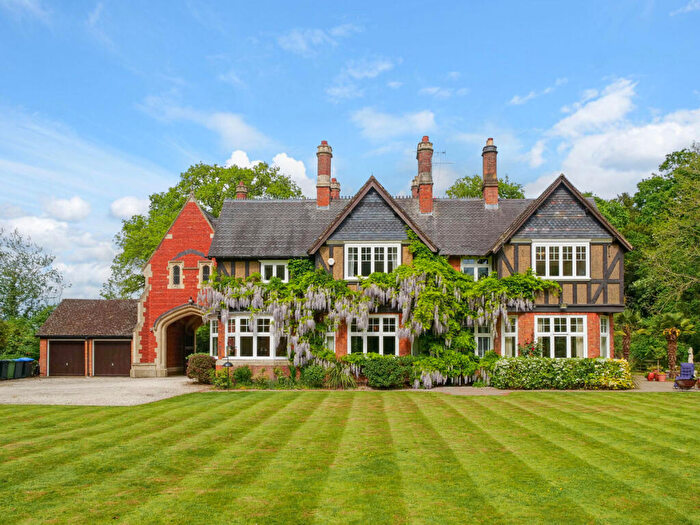 6 Bedroom Detached House For Sale In Rugby, Warwickshire, CV22