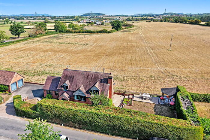 4 Bedroom Detached House For Sale In Tibberton, Gloucester, GL2