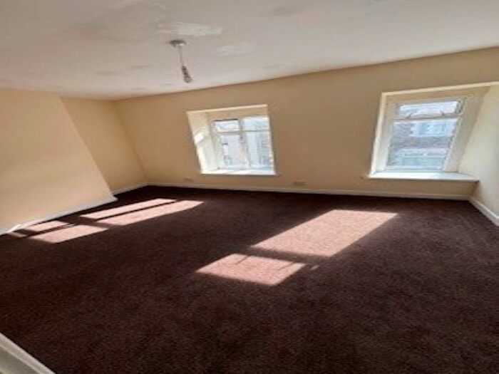 3 Bedroom Property To Rent In Ethel Street, Neath, SA11