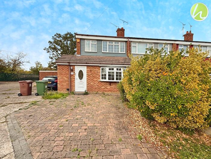 3 Bedroom End Terrace House To Rent In Hobhouse Road, Stanford-Le-Hope, SS17