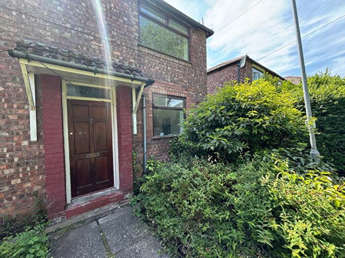 3 Bedroom Semi-Detached House To Rent In Green Walks, Prestwich, M25