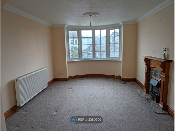 2 Bedroom Flat To Rent In Palm Bay Gardens, Margate, CT9