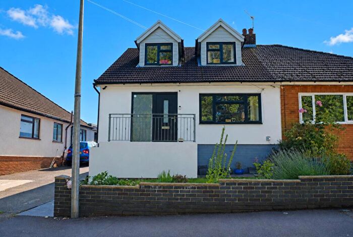 4 Bedroom Bungalow For Sale In Gron Ffordd, Rhiwbina, Cardiff, CF14